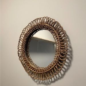 Wicker wall mirror